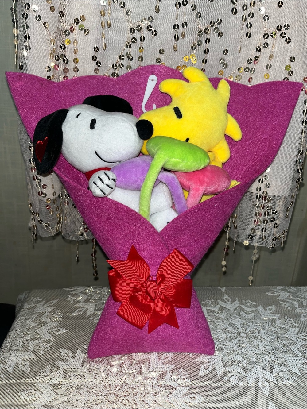 Peanuts Pink Plush Heart Bouquet with Snoopy and Woodstock Toys NEW!